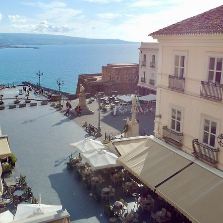 Hotel Della Piazza Pizzo (Calabria) Exterior foto