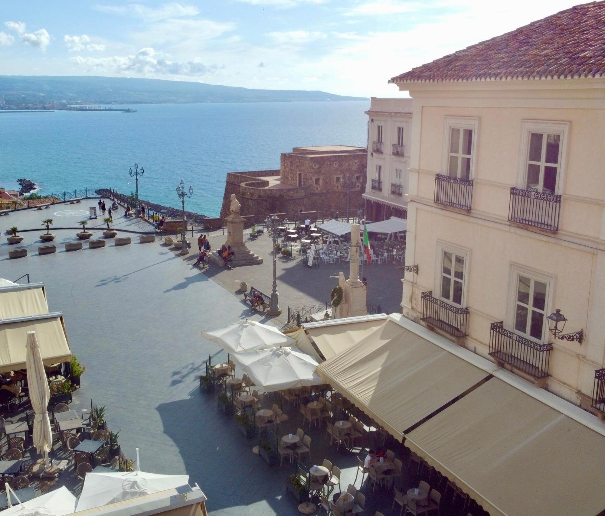 Hotel Della Piazza Pizzo (Calabria) Exterior foto