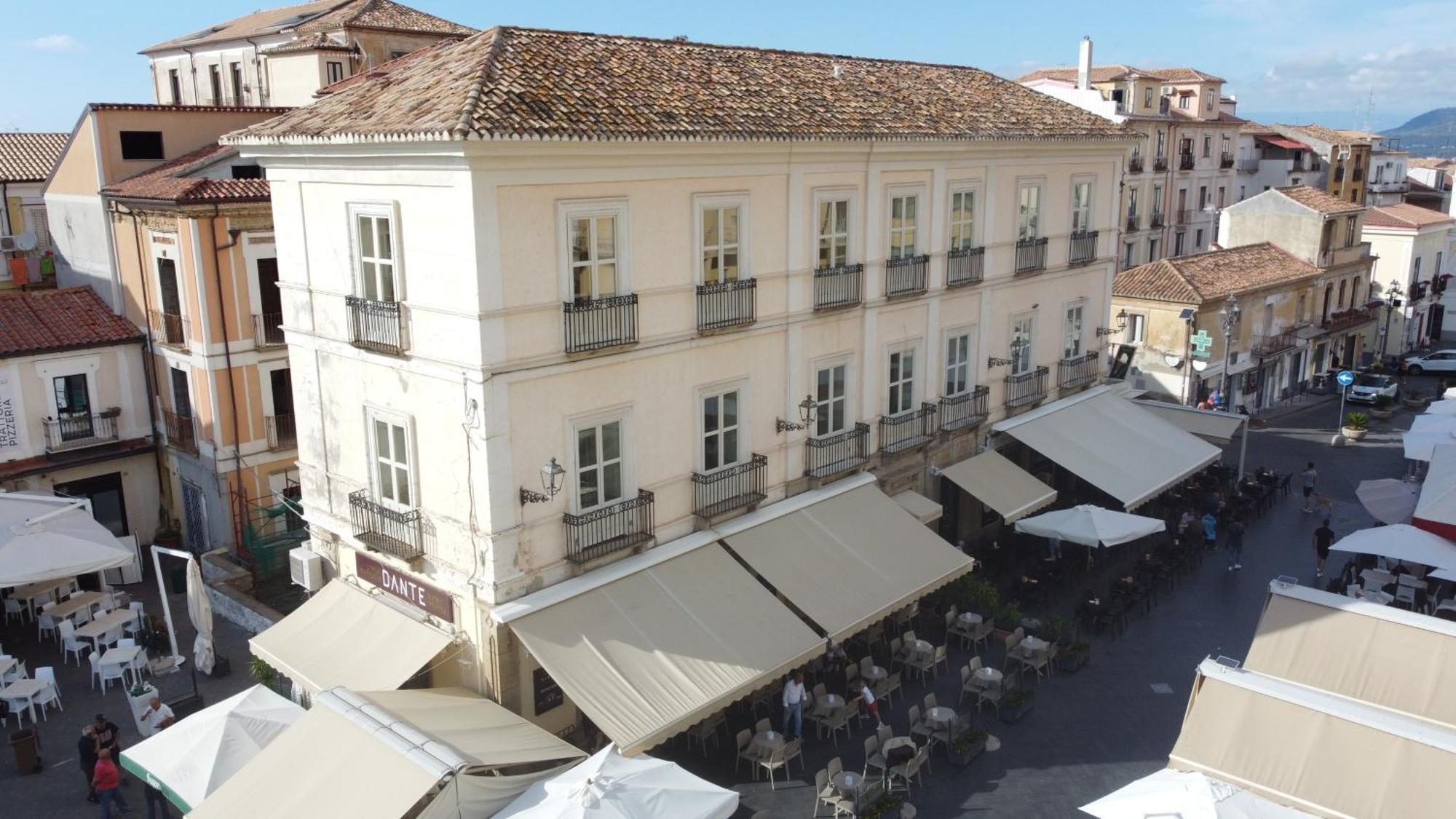 Hotel Della Piazza Pizzo (Calabria) Exterior foto
